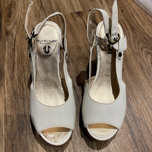 True Religion Clogs - Picture 9 of 10